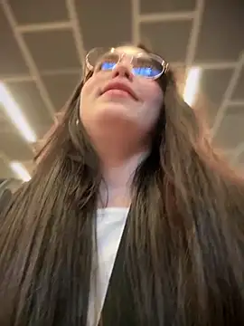 meow girl online show from 09-21-25, 11:01