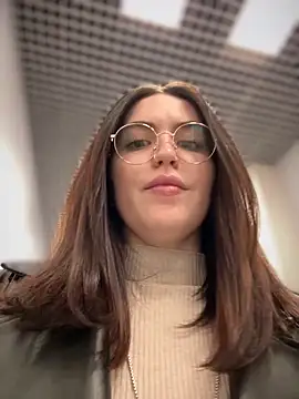 meow girl online show from 10-18-25, 11:00