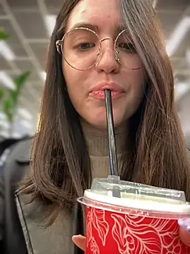 meow girl online show from 10-23-25, 03:33