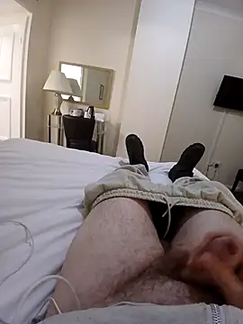 ADAMWILBY34 online show from 11-17-25, 09:04