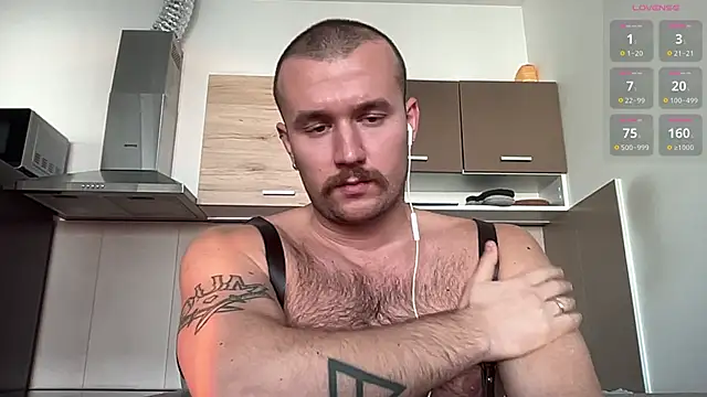 cute mark online show from 12-29-24, 11:07