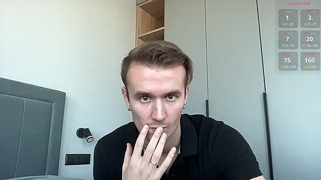 cute mark online show from 10-08-25, 08:23