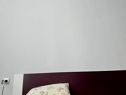 Snapshot of ElektraShine29 chatting on 09-23-25, 06:16 ElektraShine29 online show from 09-23-25, 06:16