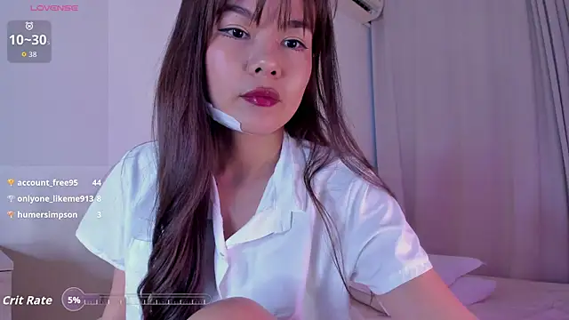 Snapshot of moonlight8_ chatting on 04-25-26, 01:41 moonlight8 online show from 04-25-26, 01:41