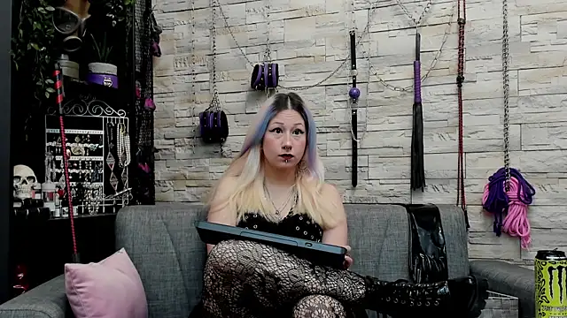 CruelMistress online show from 12-15-25, 12:48