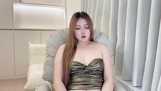 Snapshot of Kulomiyee_koi chatting on 12-24-24, 05:23 Kulomiyee koi online show from 12-24-24, 05:23