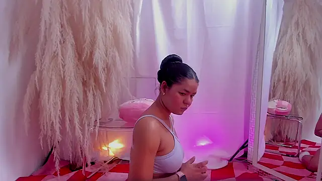 HayamiKioto online show from 10-30-25, 12:39