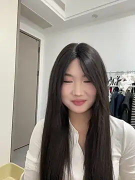 Snapshot of xyebobs chatting on 11-23-25, 04:29 xyebobs online show from 11-23-25, 04:29