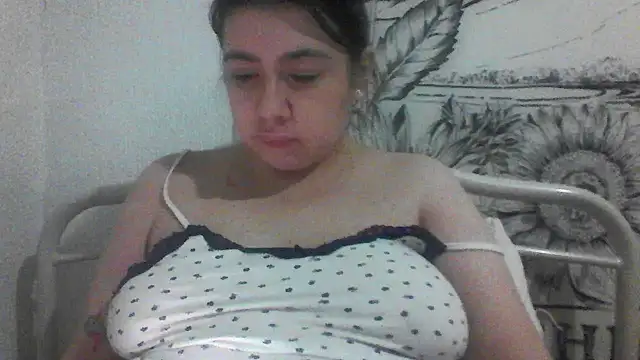 CamilaCherryX online show from 09-28-25, 10:04