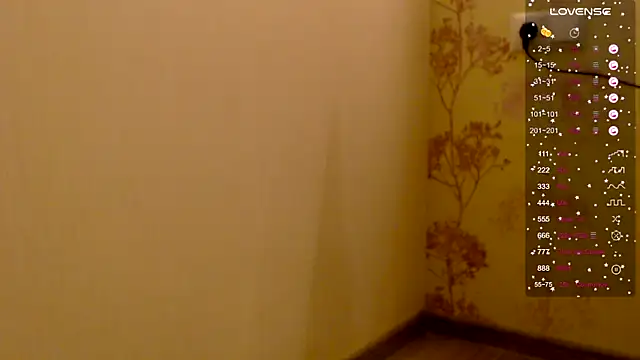 Snapshot of _Sexy-Mia_ chatting on 01-27-25, 08:49 Sexy-Mia online show from 01-27-25, 08:49