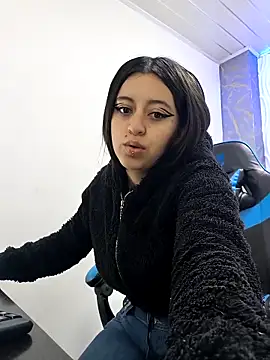 zoe connor19 online show from 09-28-25, 12:21