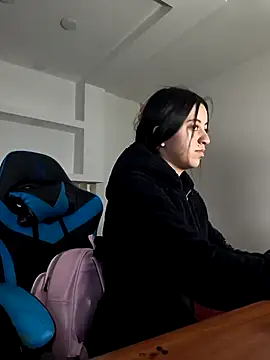 zoe connor19 online show from 10-11-25, 08:40