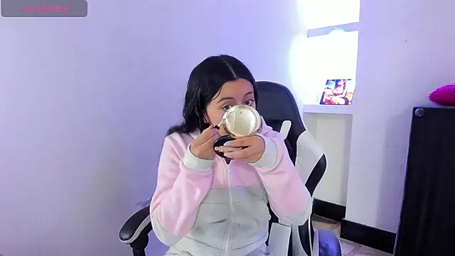 zoe connor19 online show from 03-03-26, 08:04