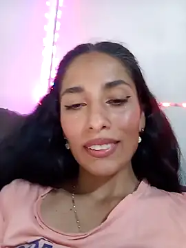 chloewildd  online show from 11-08-25, 11:47