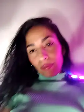 Snapshot of chloewildd_ chatting on 03-13-26, 03:02 chloewildd online show from 03-13-26, 03:02