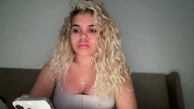 Snapshot of brithneysquirt chatting on 02-17-26, 07:16 brithneysquirt online show from 02-17-26, 07:16