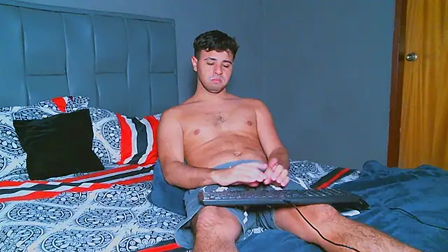 Snapshot of beautiful_james chatting on 02-04-25, 01:34 beautiful james online show from 02-04-25, 01:34