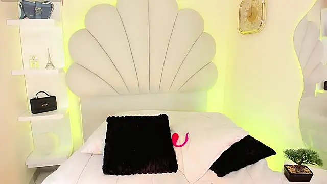 ValentinaMarinn online show from 09-19-25, 09:15