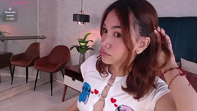 Snapshot of AdeleAndersonn chatting on 09-20-25, 05:47 AdeleAndersonn online show from 09-20-25, 05:47
