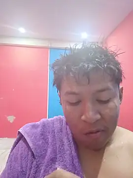 Tu papi 69  online show from 05-29-26, 01:36