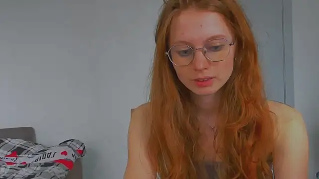 Snapshot of Fire_Luna chatting on 05-15-26, 12:56 Fire Luna online show from 05-15-26, 12:56