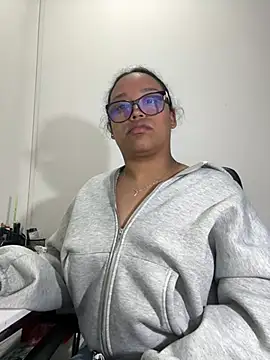 Snapshot of angela_angels_ chatting on 12-31-24, 02:19 angela angels online show from 12-31-24, 02:19