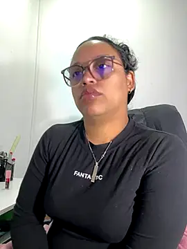 angela angels  online show from 10-31-25, 11:50