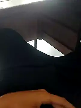 Juliano69xv online show from 11-17-25, 06:35