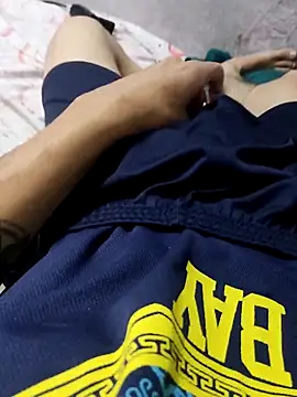 Snapshot of Juliano69xv chatting on 12-21-25, 02:51 Juliano69xv online show from 12-21-25, 02:51