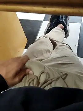 Snapshot of Juliano69xv chatting on 02-11-26, 10:42 Juliano69xv online show from 02-11-26, 10:42