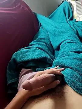 Snapshot of Juliano69xv chatting on 03-05-26, 02:13 Juliano69xv online show from 03-05-26, 02:13