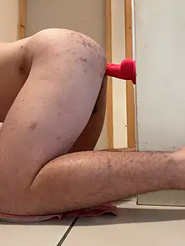 Snapshot of tgehzg chatting on 03-17-26, 10:40 tgehzg online show from 03-17-26, 10:40