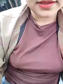 Betty20zx online show from 12-28-24, 07:11