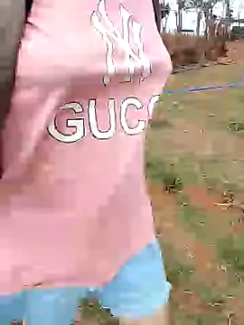 Betty20zx online show from 12-31-24, 04:27