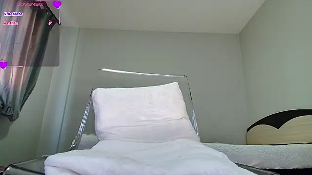 Snapshot of kyliejo18 chatting on 01-08-25, 06:41 kyliejo18 online show from 01-08-25, 06:41