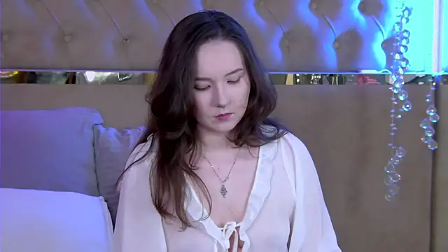 Snapshot of IreneRaye chatting on 03-17-26, 08:34 IreneRaye online show from 03-17-26, 08:34