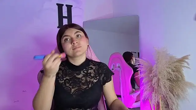 carolayrosse online show from 09-11-25, 04:01