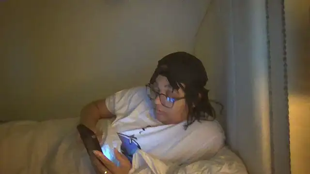 vanilla chocolate23 online show from 02-16-25, 10:21