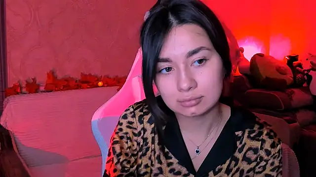 Snapshot of Swee_Alicee chatting on 10-15-25, 07:47 Swee Alicee online show from 10-15-25, 07:47