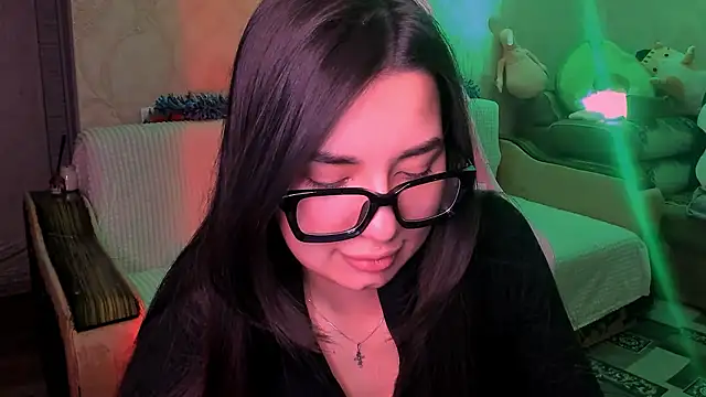 Snapshot of Swee_Alicee chatting on 01-12-26, 06:46 Swee Alicee online show from 01-12-26, 06:46