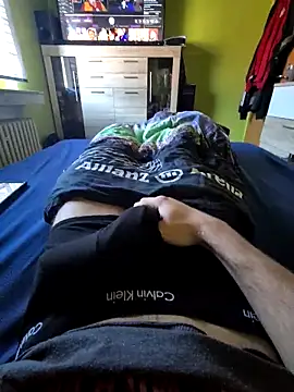 Snapshot of Nkls_XL chatting on 03-18-26, 08:39 Nkls XL online show from 03-18-26, 08:39