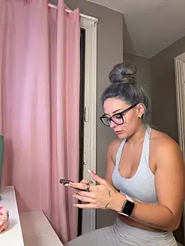 Snapshot of lexybabyxo chatting on 05-26-26, 11:17 lexybabyxo online show from 05-26-26, 11:17
