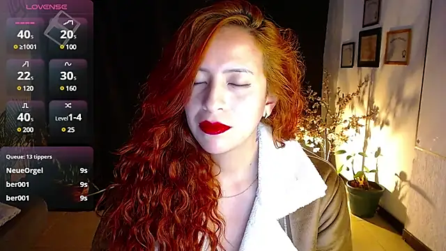 Snapshot of sahra_taylor_ chatting on 02-12-25, 08:18 sahra taylor online show from 02-12-25, 08:18