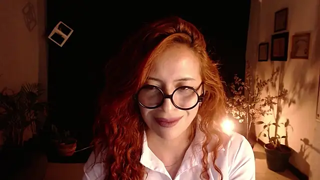Snapshot of sahra_taylor_ chatting on 02-13-25, 08:34 sahra taylor online show from 02-13-25, 08:34