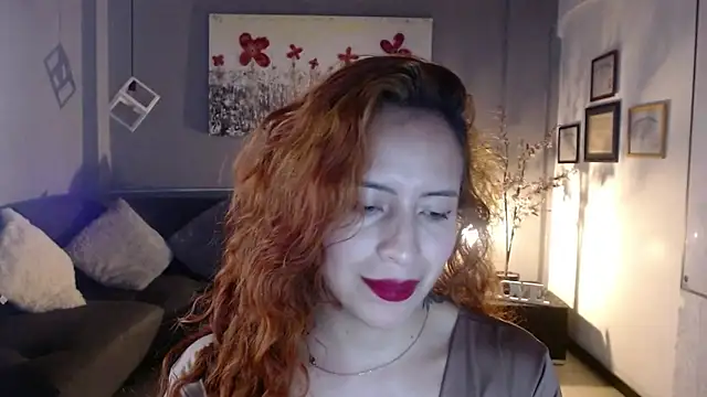 Snapshot of sahra_taylor_ chatting on 03-09-25, 05:17 sahra taylor online show from 03-09-25, 05:17