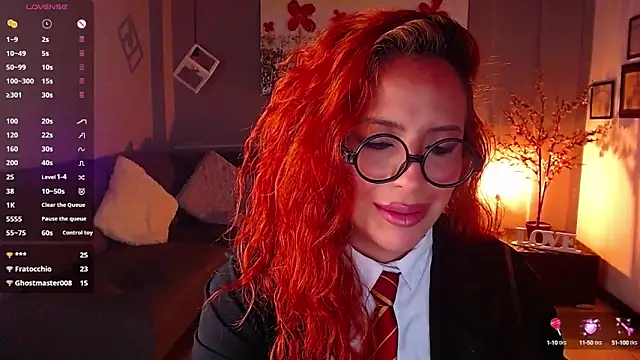 Snapshot of sahra_taylor_ chatting on 03-15-25, 03:48 sahra taylor online show from 03-15-25, 03:48