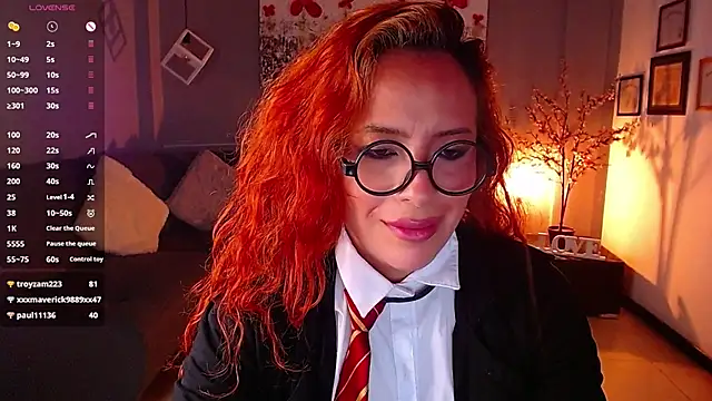 Snapshot of sahra_taylor_ chatting on 03-15-25, 06:54 sahra taylor online show from 03-15-25, 06:54
