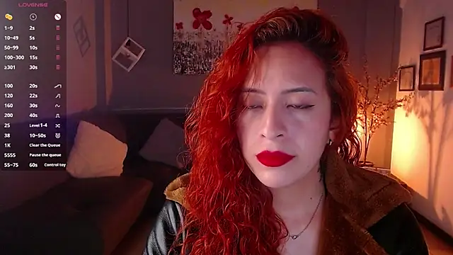 Snapshot of sahra_taylor_ chatting on 03-16-25, 02:44 sahra taylor online show from 03-16-25, 02:44