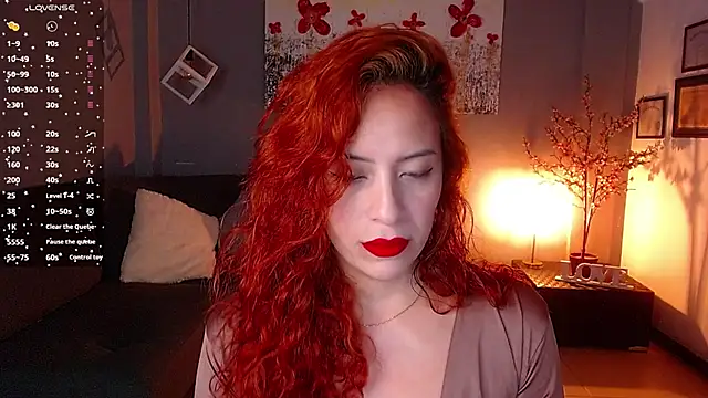 Snapshot of sahra_taylor_ chatting on 03-18-25, 02:04 sahra taylor online show from 03-18-25, 02:04