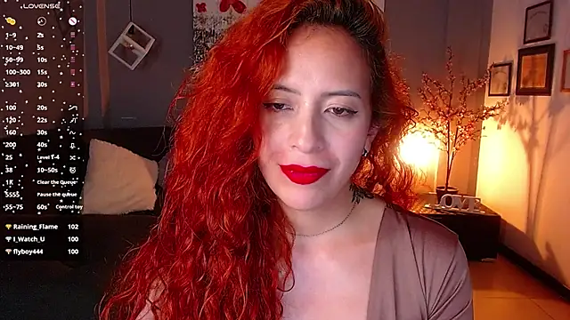 Snapshot of sahra_taylor_ chatting on 03-18-25, 08:15 sahra taylor online show from 03-18-25, 08:15